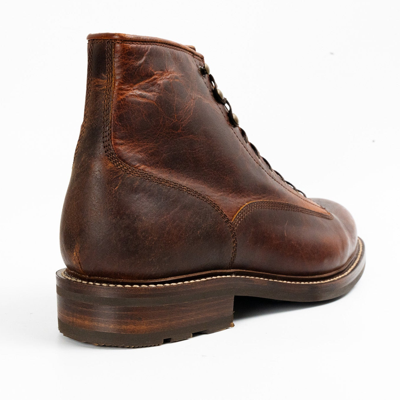 Carver - Cognac Pent Burnt Chip Tan Bison