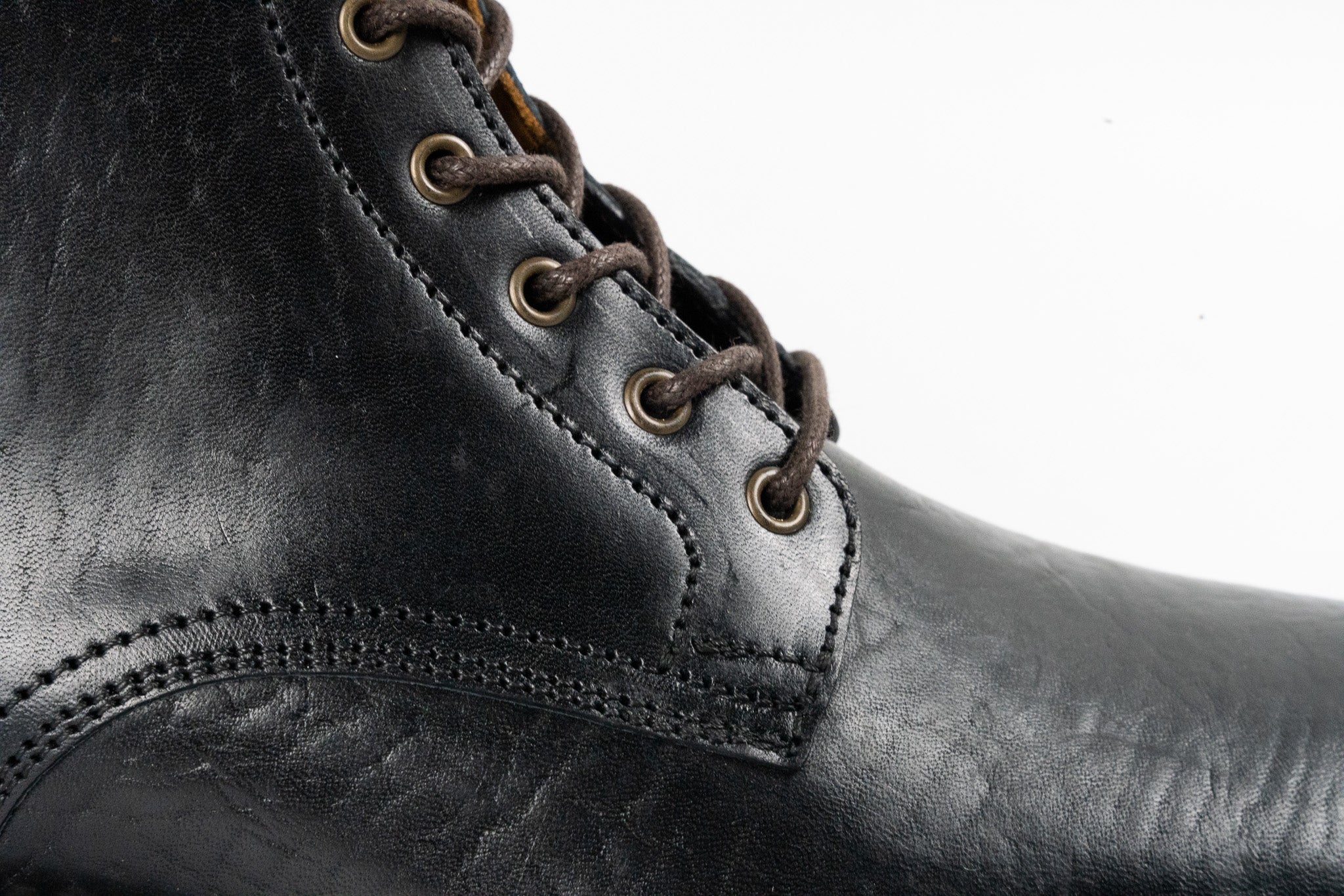 Lisbon - Black Rustic Horsebutt (Final Sale)