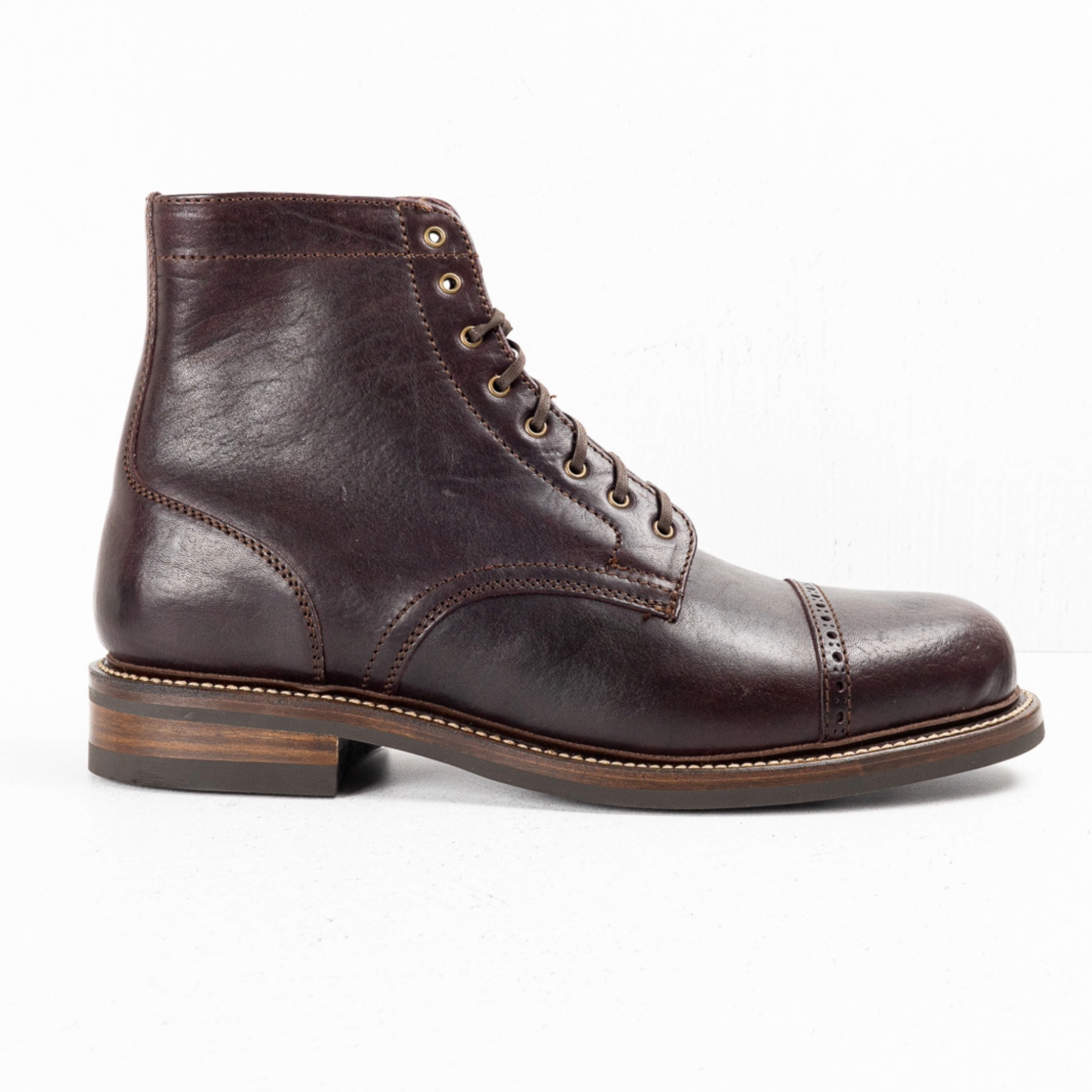 Foxhall - Burgundy Aspen Horsefront