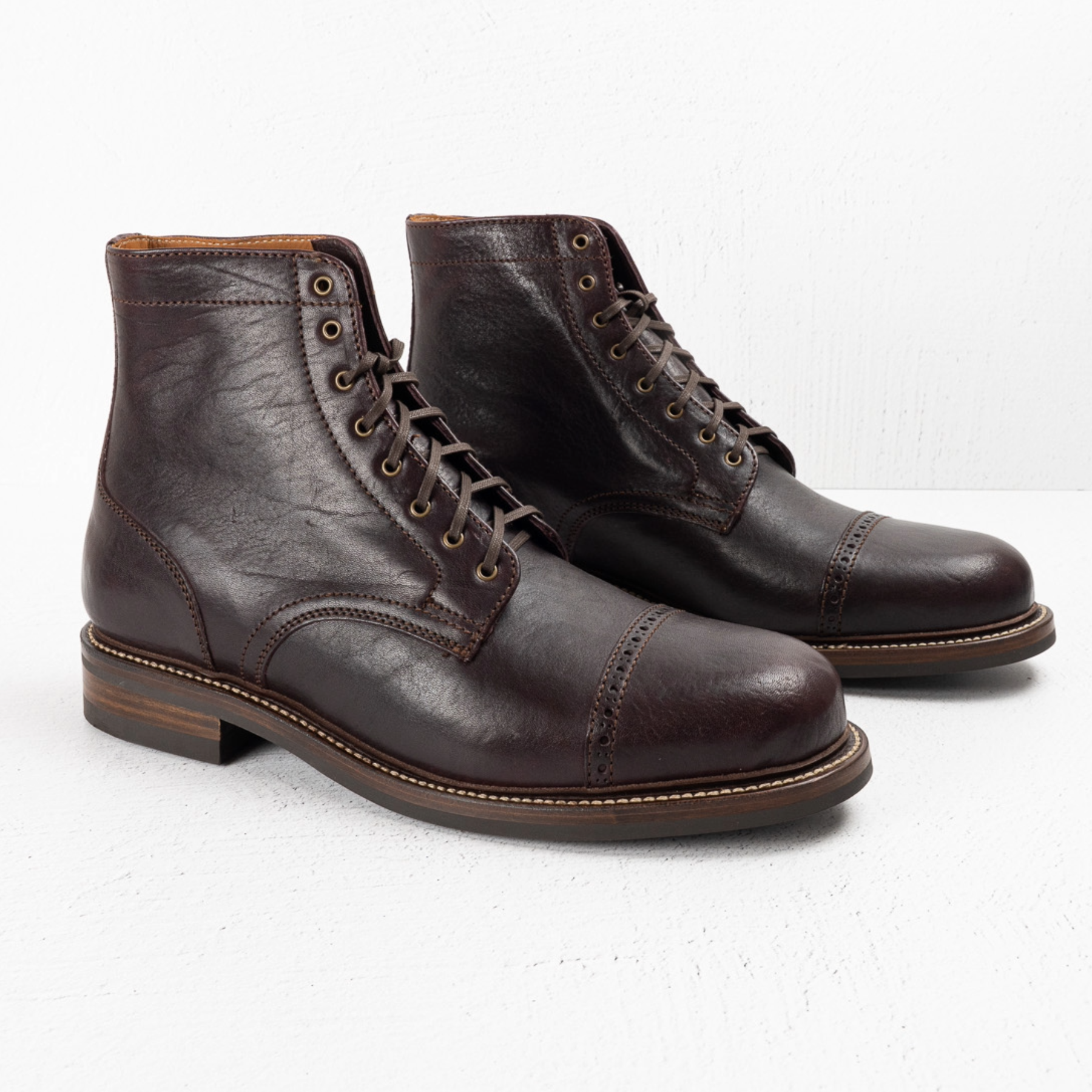 Foxhall - Burgundy Aspen Horsefront