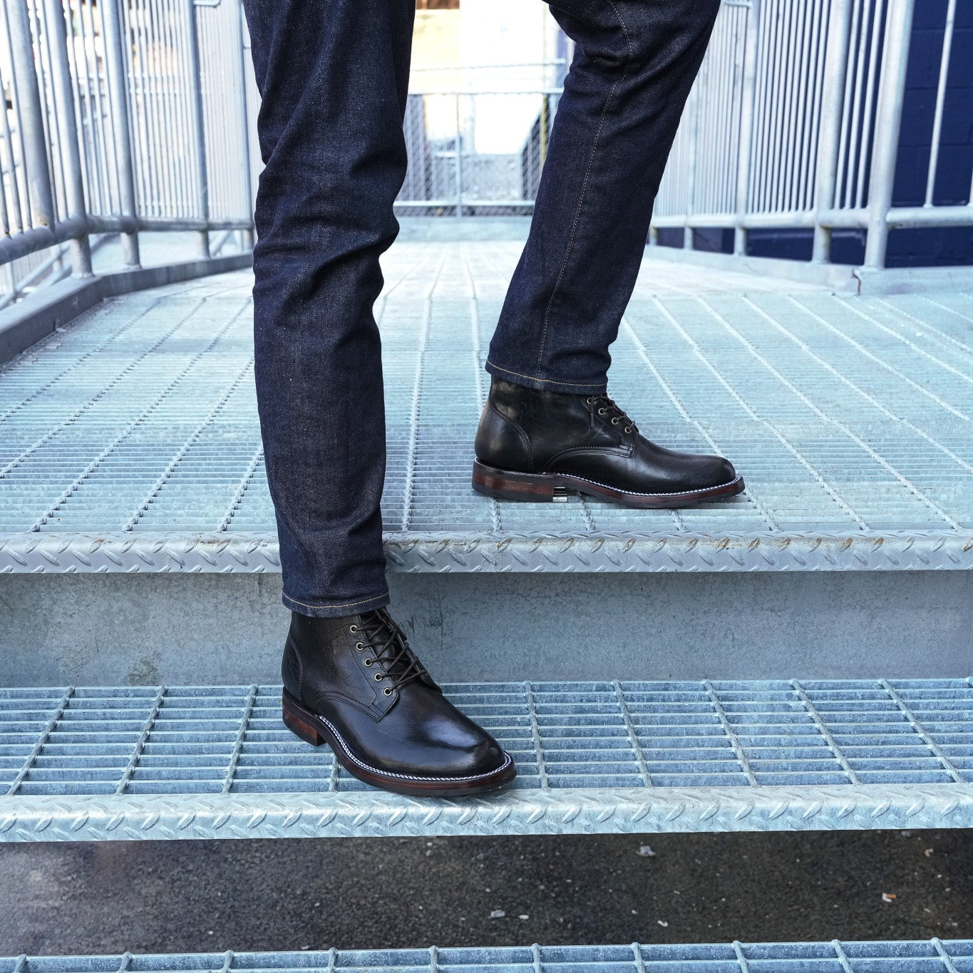 Lisbon Stitchdown - Black Rustic Horsebutt