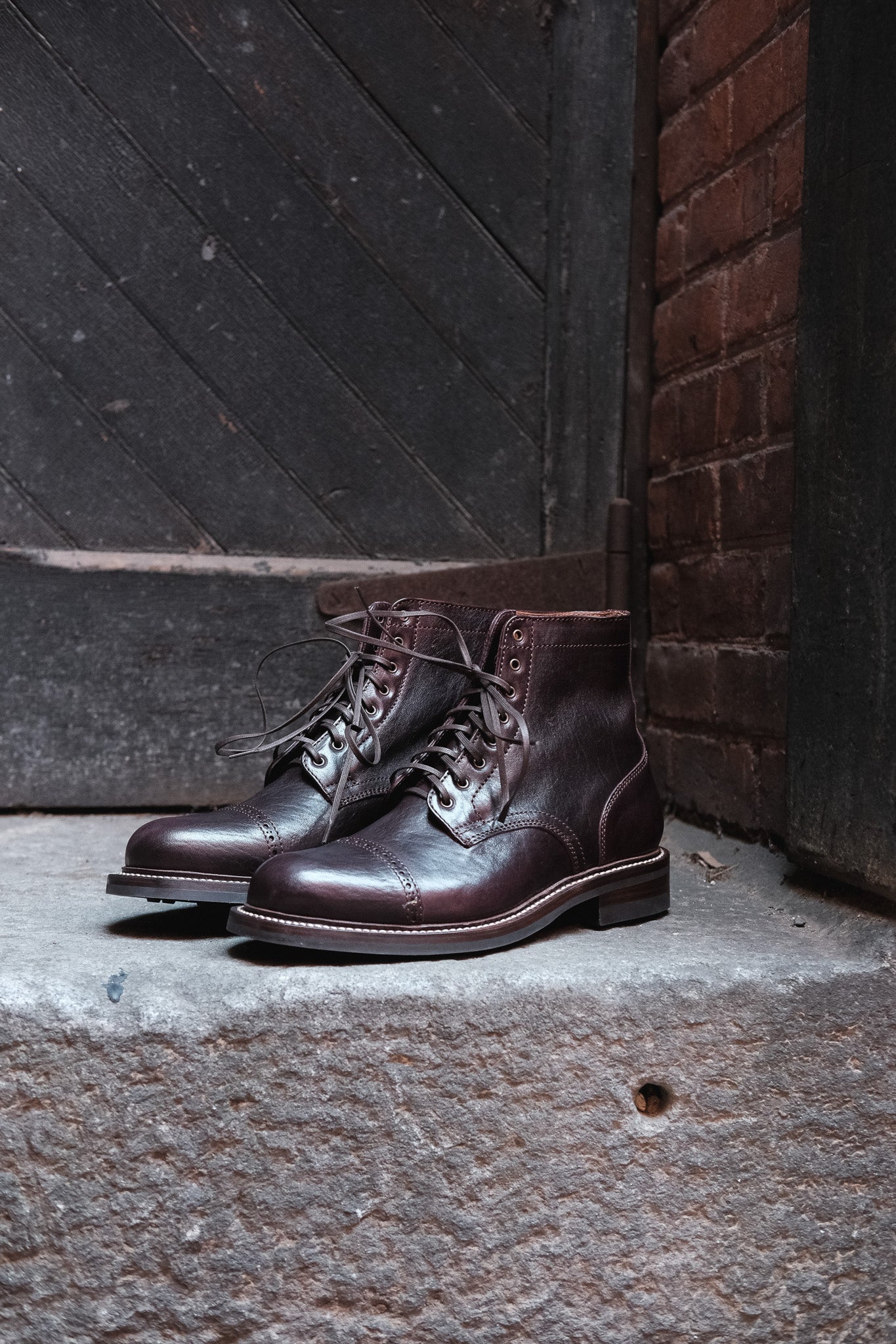 Foxhall - Burgundy Aspen Horsefront