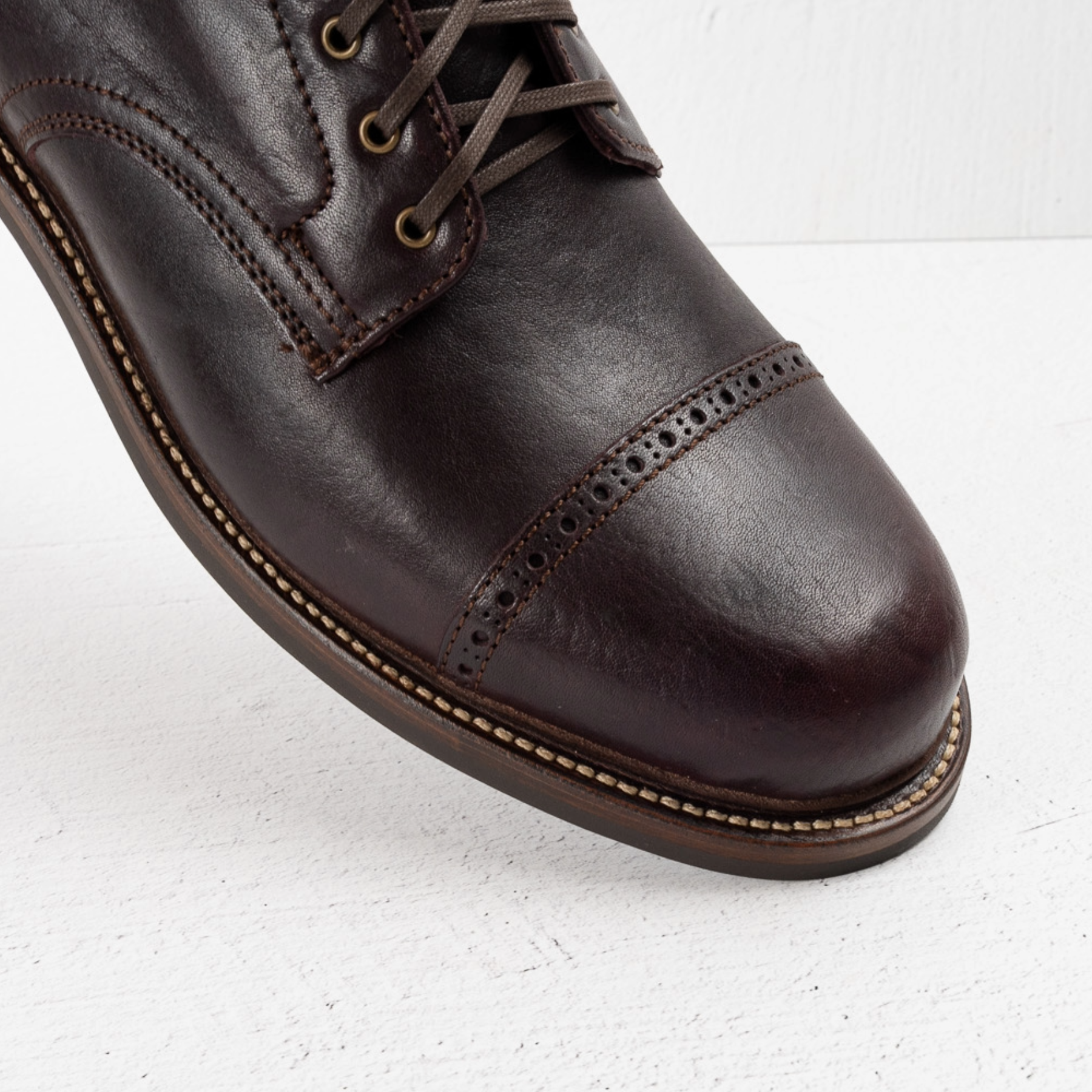 Foxhall - Burgundy Aspen Horsefront