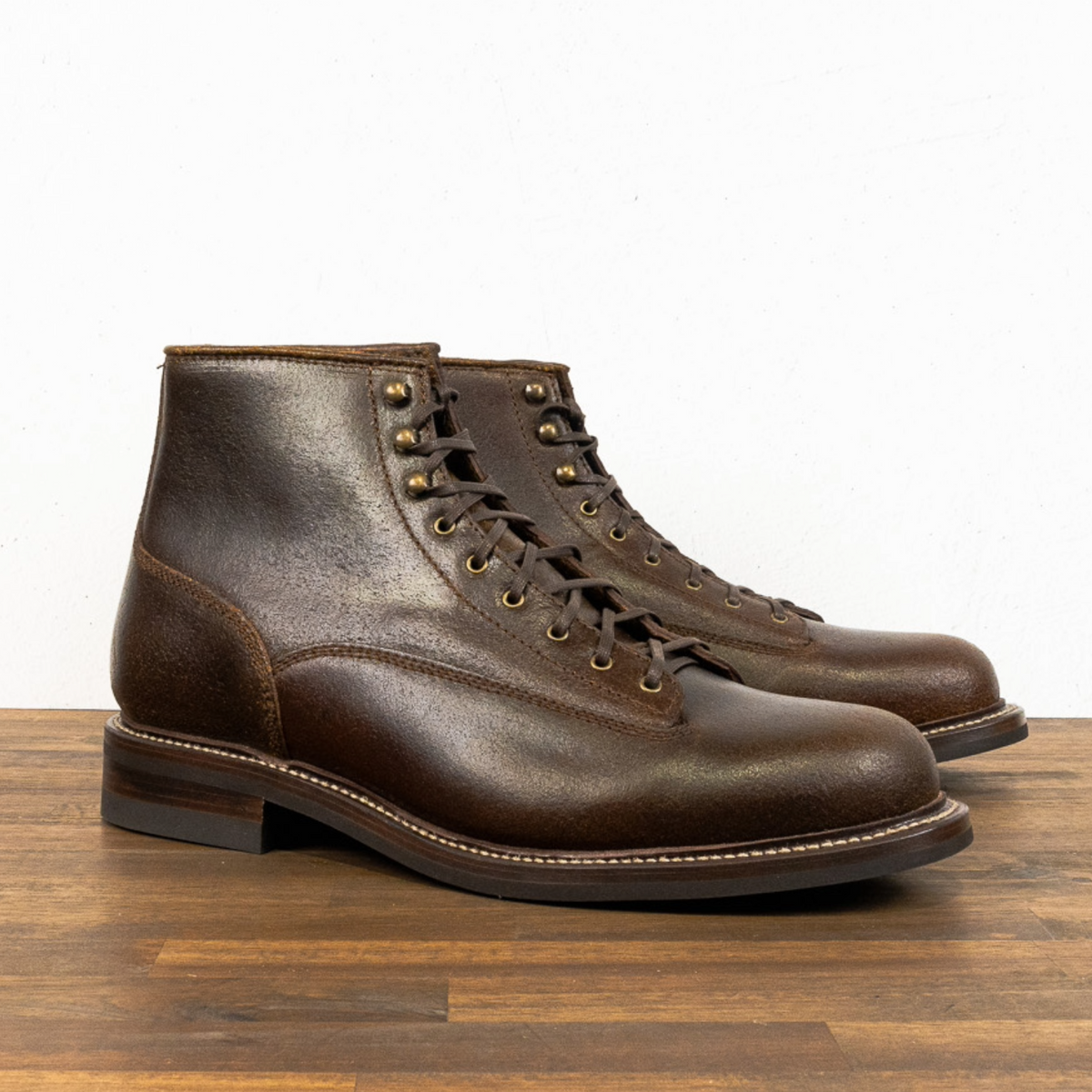 Carver Boot – Cinnamon Waxed Flesh Leather | Caswell