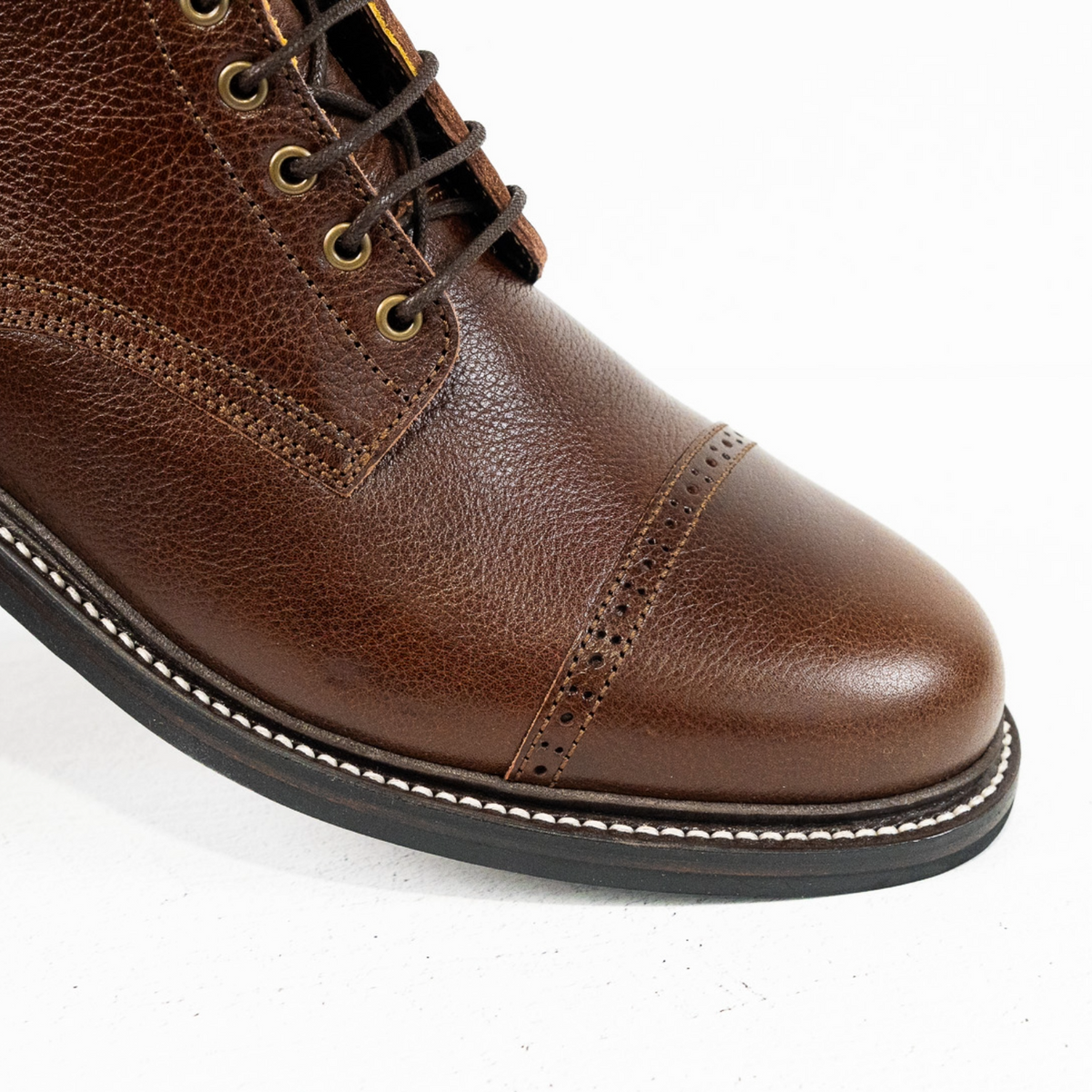 Wilson - Brown Tarnsjo Grain - Sample