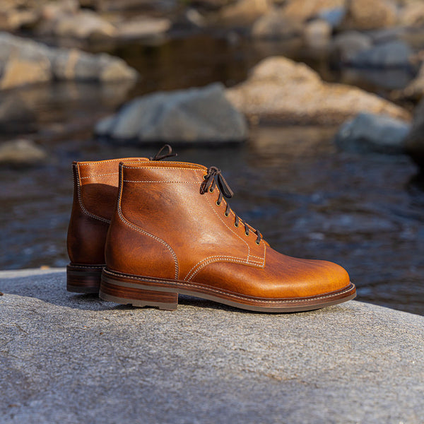 Lisbon - Caramel Classic Oiled Shoulder